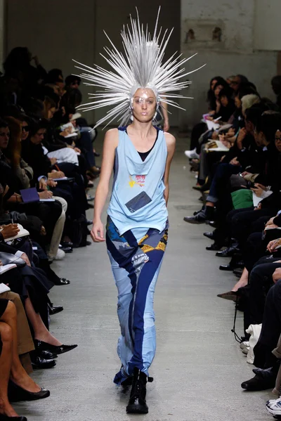 Look 15